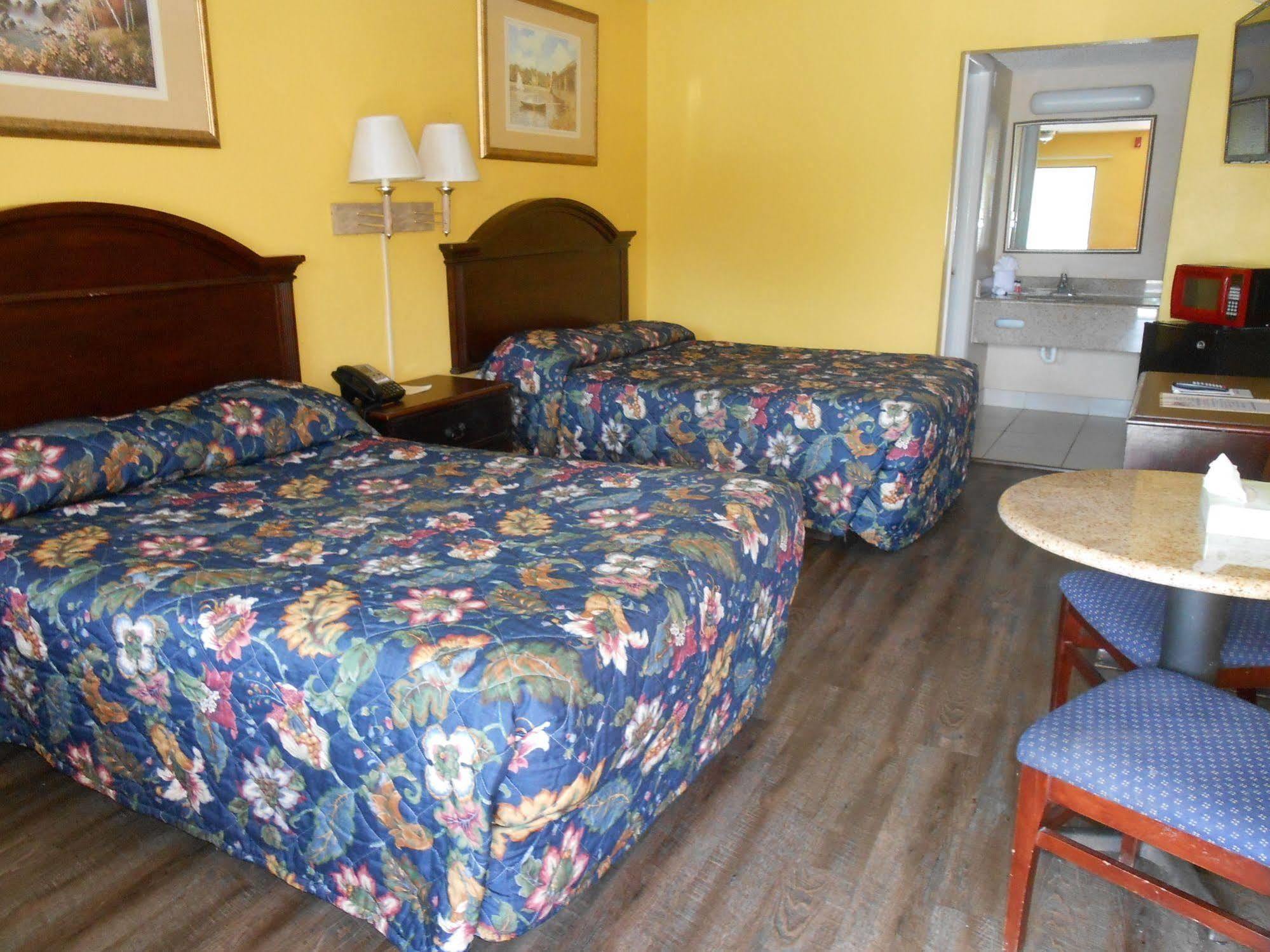 Executive Garden Titusville Hotel Zewnętrze zdjęcie