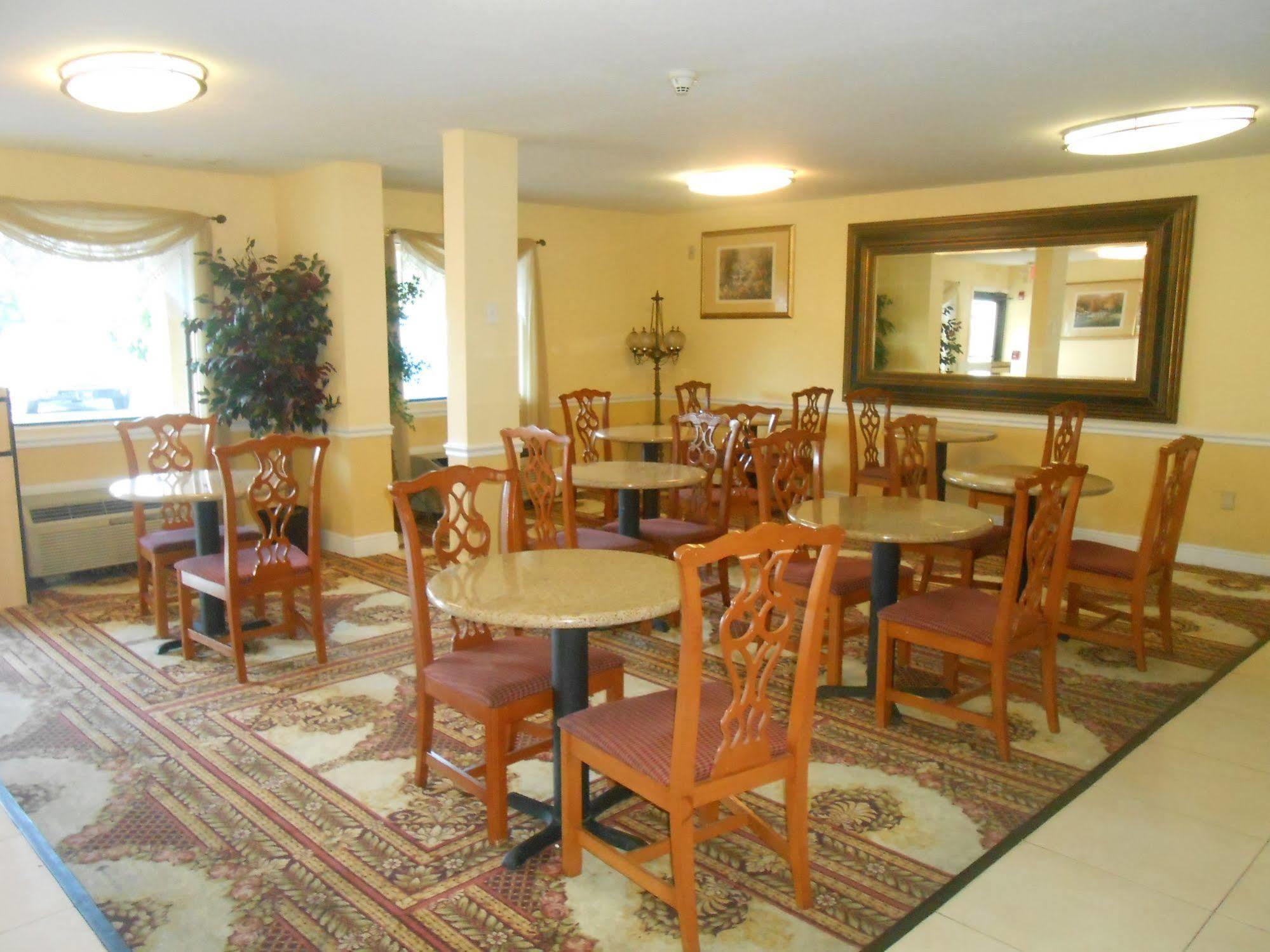 Executive Garden Titusville Hotel Zewnętrze zdjęcie